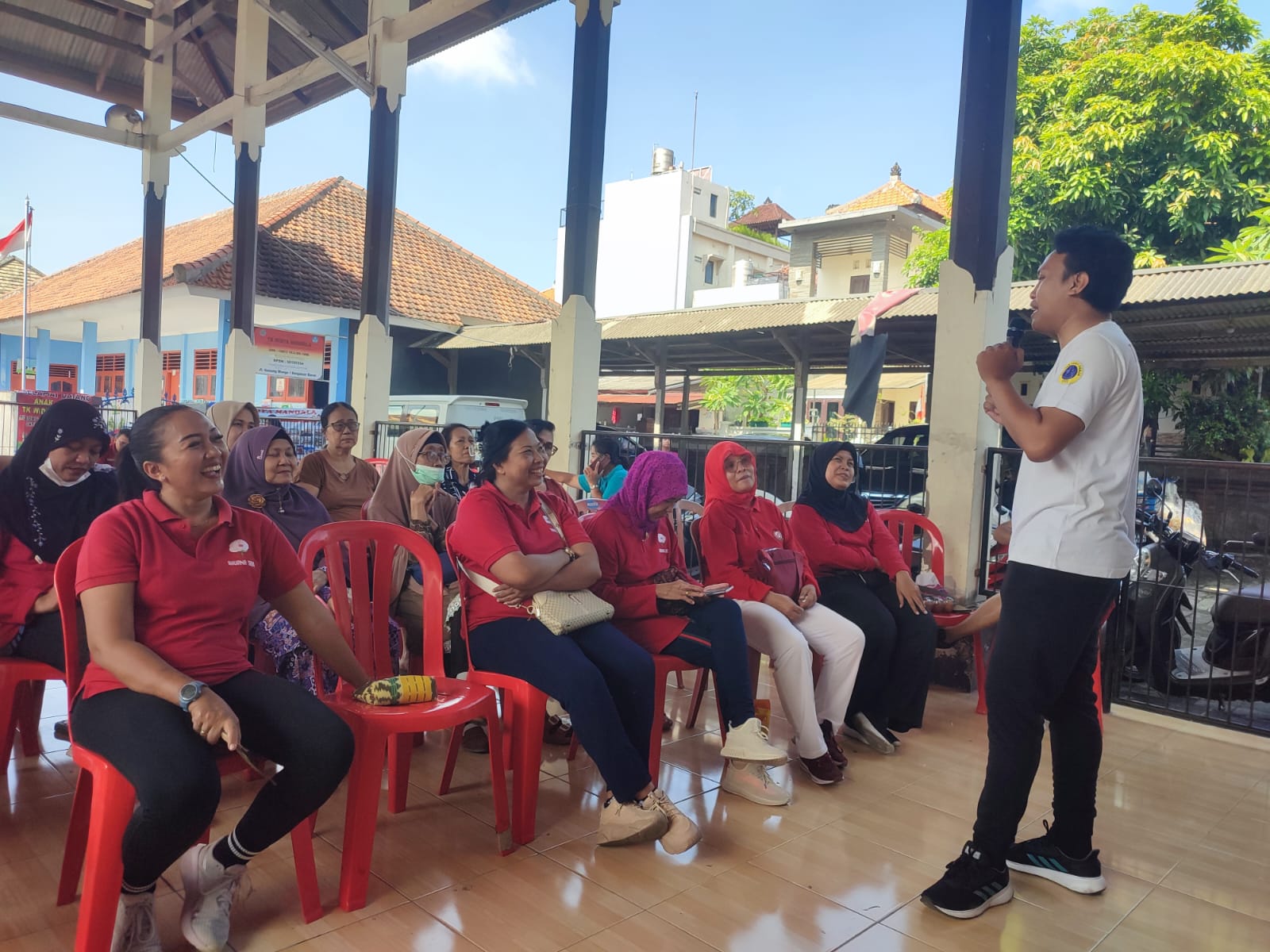 Sosialisasi HIV AIDS dan Narkoba di Banjar Buana Sari, Desa Tegal Kertha bersama Forum Indonesia Anti Narkoba Kota Denpasar